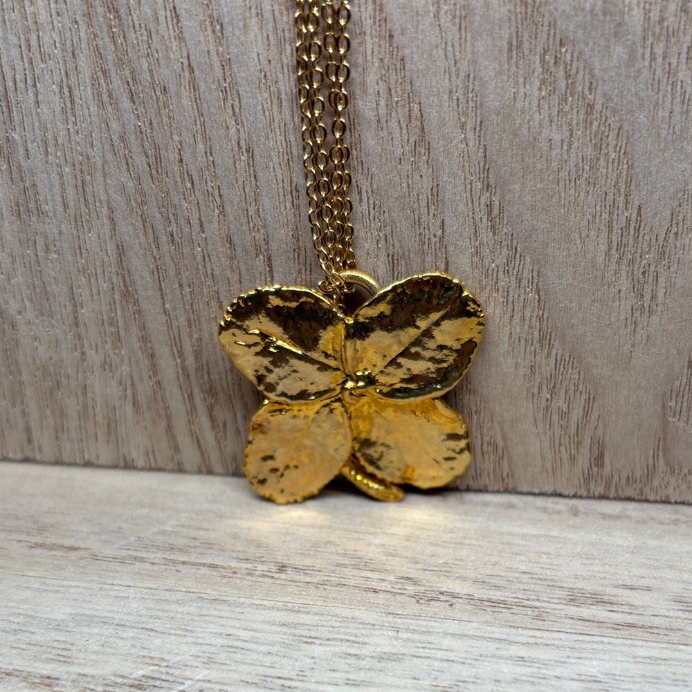 Gold Four-Leaf Clover Pendant Necklace - Women's Jewelry